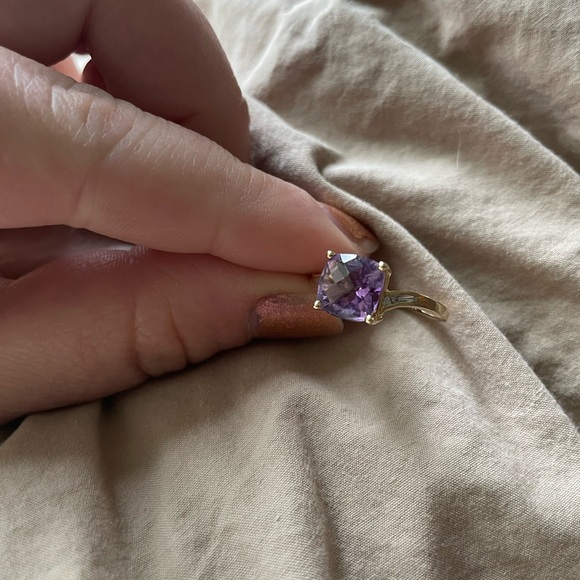 10k Yellow Gold Amethyst Ring with Diamonds - Picture 2 of 3
